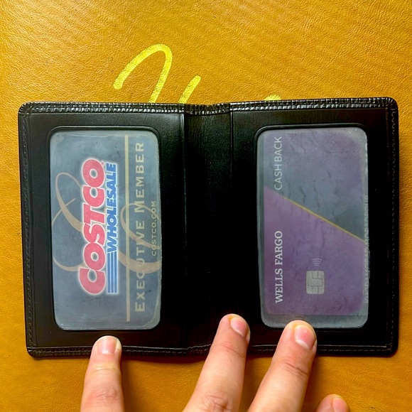 Authentic Louis Vuitton Epi Cardholder - Picture 8 of 9